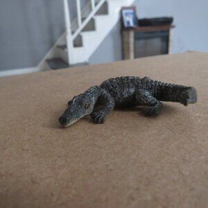 SAFARI LLC ALLIGATOR IN GRASS FIGURINE/TOY